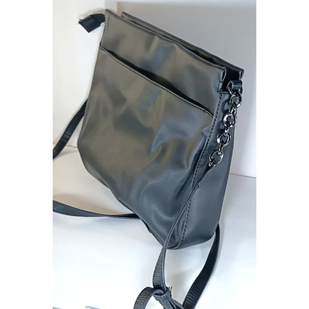 Simply Vera Vera Wang Black Crossbody Bag Faux Leather Adjustable Strap